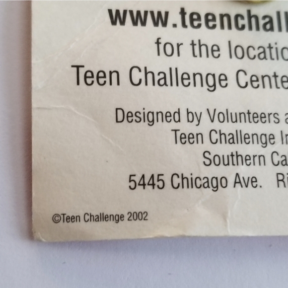 Vintage cross pin patriotic In God We Trust Teen Challenge 2002 gold tone - Picture 7 of 8